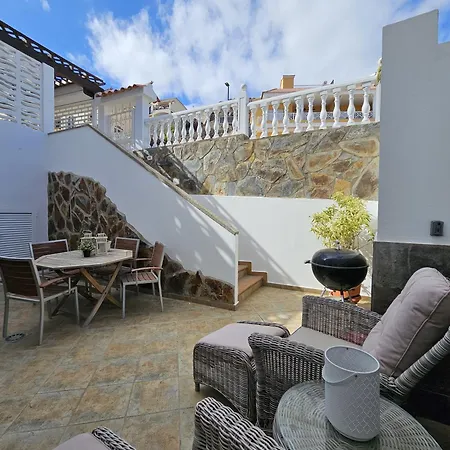 Exclusive With Heated Saltwater Pool, Roof Terrace With Beautiful Views In Mogan Villa *
